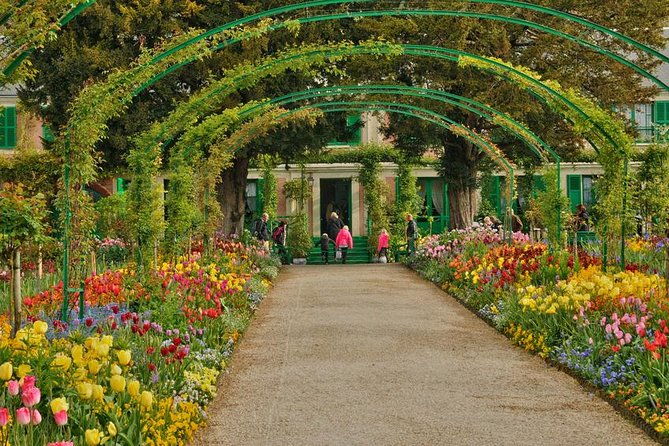 giverny-private-trip-with-monets-house-gardens-impressionism-museum