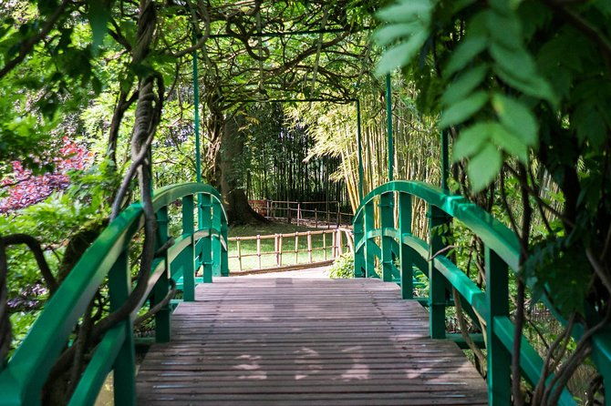 giverny-small-group-half-day-trip-with-monets-gardens-from-paris