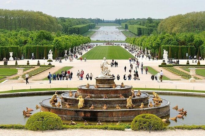 giverny-versailles-day-trip-from-paris-with-professional-guide