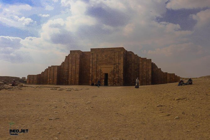 Giza Pyramids And Egyptian Museum Day Tour With Shopping - FAQs
