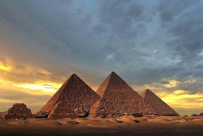Giza pyramids and the Egyptian museum - An In-Depth Look at the Tour Itinerary