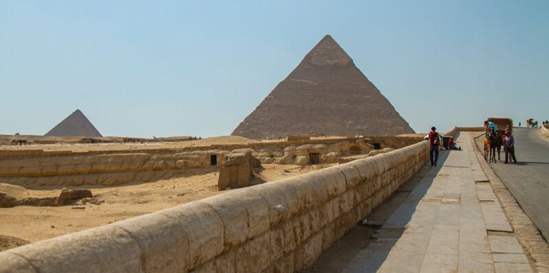 Giza: Pyramids at Sunset Guided Camel Tour - Important Tips for Booking and Preparation