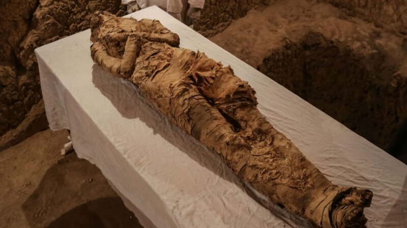 Giza Pyramids, Mummy Museum And Bazaar Private Day Tour - Key Points