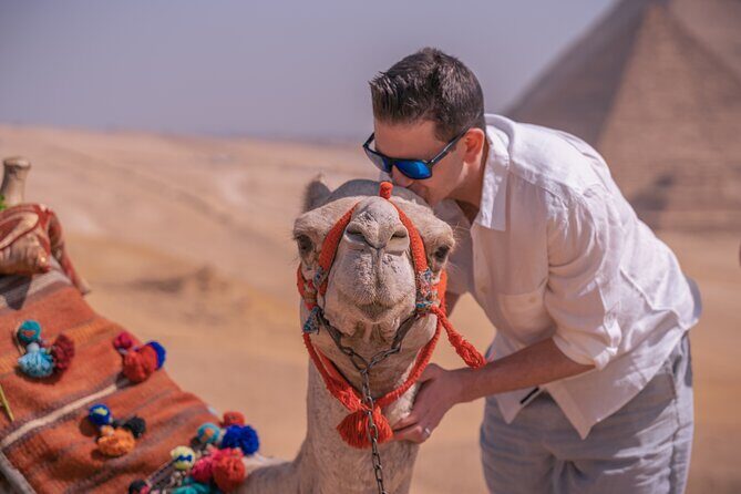 Giza pyramids with professional photography - The Quality of the Photography