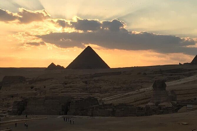 Giza, Sakkara and Dahshour Pyramids Private Tour with lunch - The Sum Up