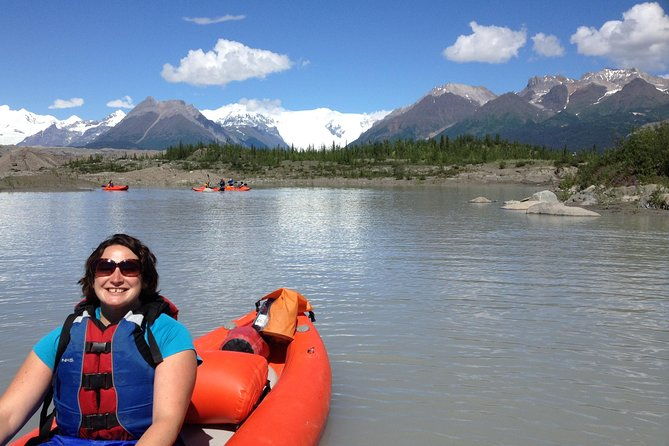 glacial-lake-inflatable-kayak-tour