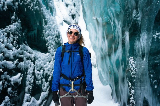 glacier-and-ice-cave-private-photoshoot-15-shot-photo-package-2
