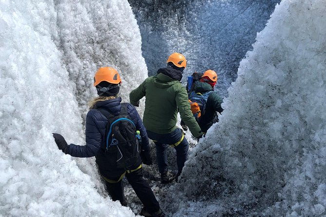 glacier-hike-summer-treasure-glacier-discovery