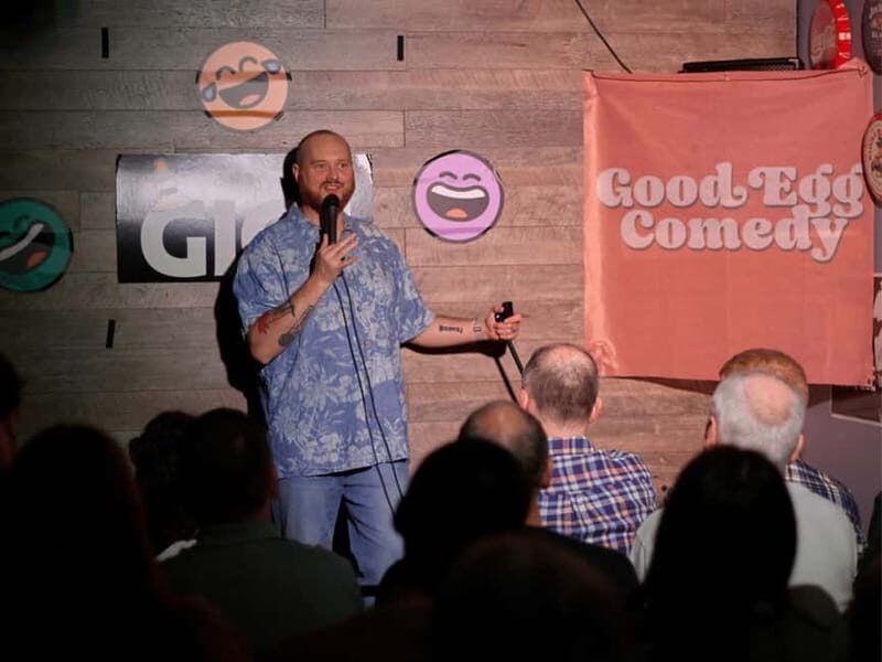 Glasgow: Scottish Comedy in an atmospheric Scottish venue! - A detailed look at the comedy experience