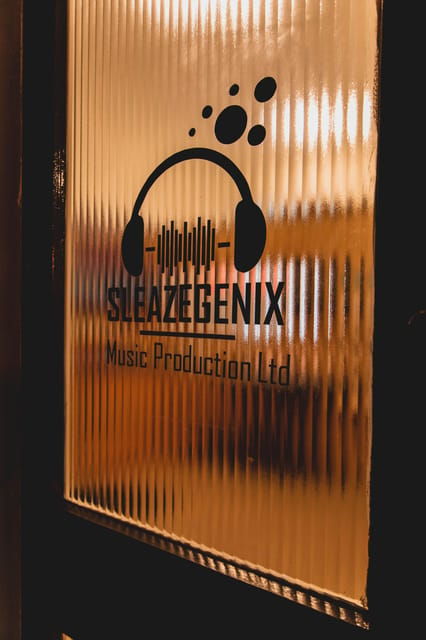 glasgow-stuck-in-the-90s-a-nostalgic-musical-escape-room