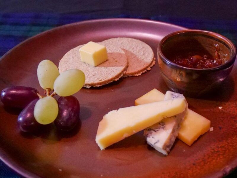 glasgow-whisky-flight-and-scottish-cheeseboard