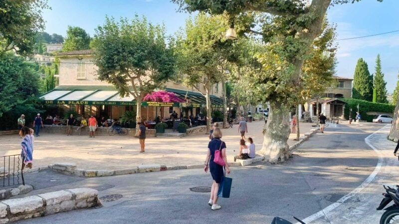 glass-blowers-art-galleries-and-medieval-villages