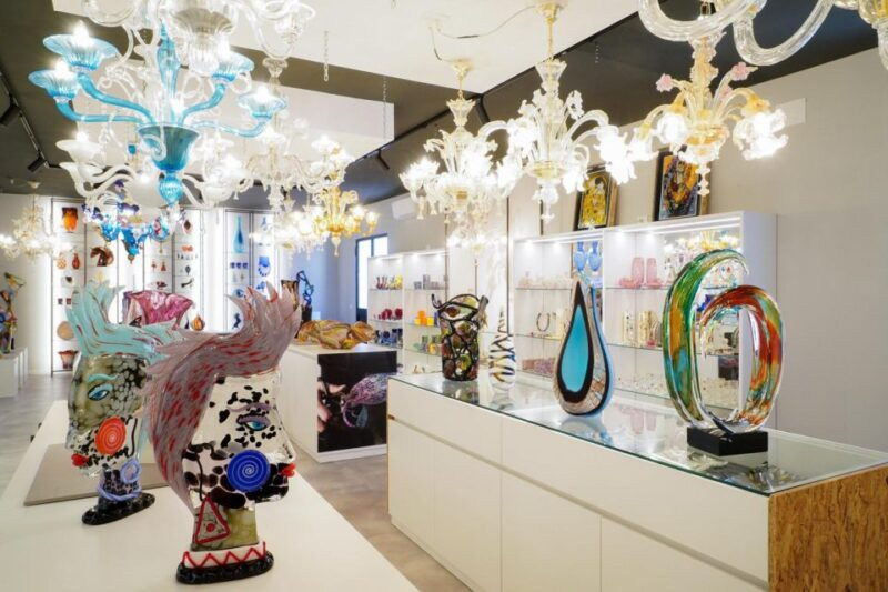 glass-blowing-show-visit-murano-glass-factory-showroom-omg