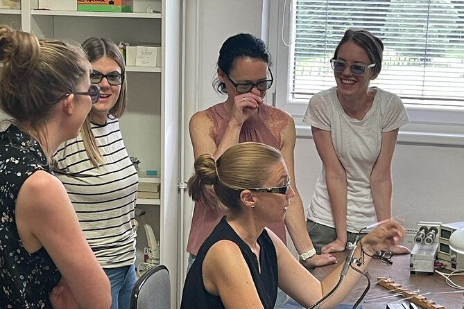 glass-blowing-workshop-relaxation-through-concentration