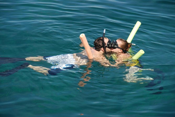 glass-bottom-boat-and-snorkeling-combo-in-bermuda