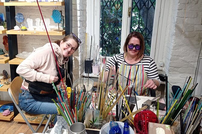 glass-melting-and-shaping-with-flame-with-the-senior-glass-master