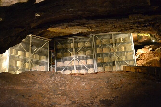 glastonbury-wells-cathedral-cheddar-gorge-day-trip-from-bath