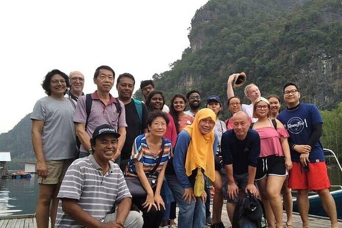 Glow-in-the-Dark Mangrove Adventure  Night Safari Plus Dinner - FAQ