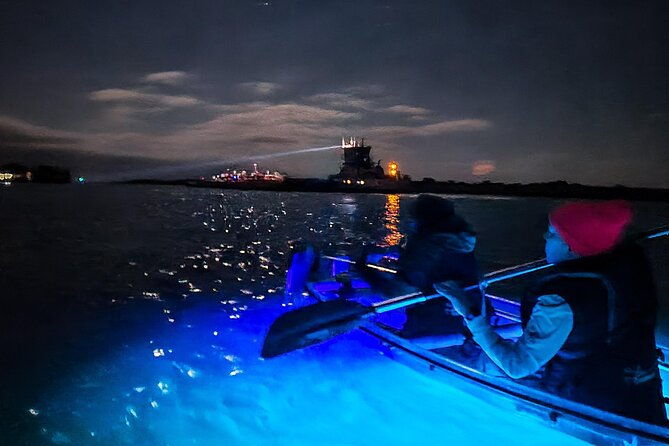 glowing-kayak-tour-port-aransas-lighthouse-lakes