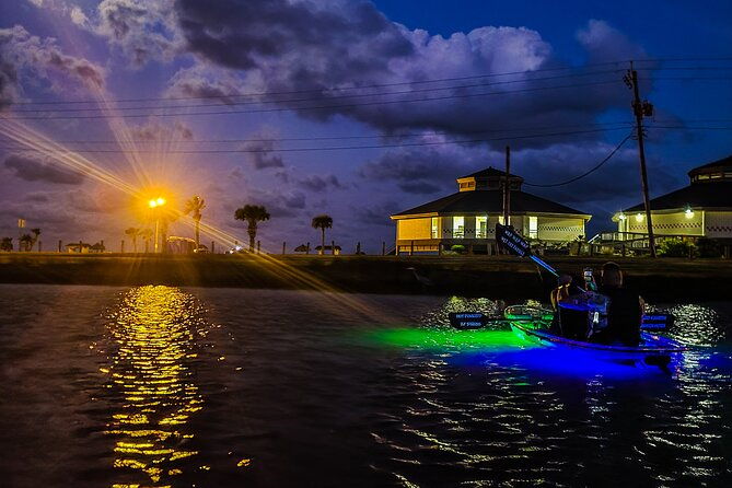 glowing-kayak-tour-rockport-little-bay-2