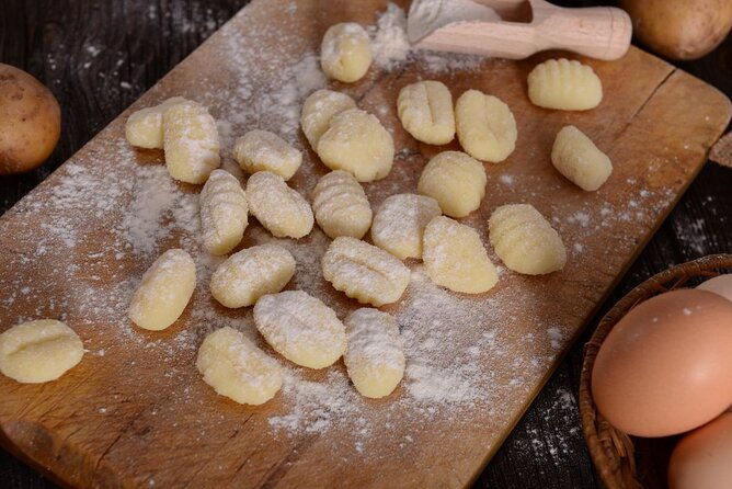 gnocchi-cooking-class-in-rome-piazza-navona