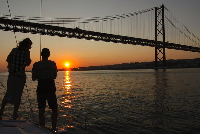go-sailing-lisbon-sailing-tour-2