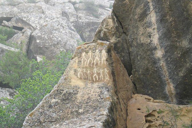 Gobustan & Mud Volcanoes Half Day Adventure - Mud Volcanoes: An Otherworldly Landscape