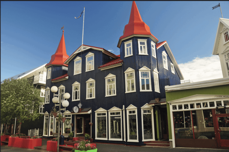 godafoss-express-classy-round-trip-multiple-drop-off-choice