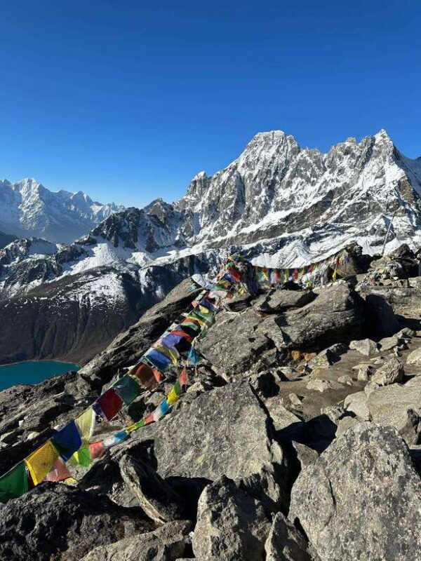 gokyo-valley-circuit-trek-13-days