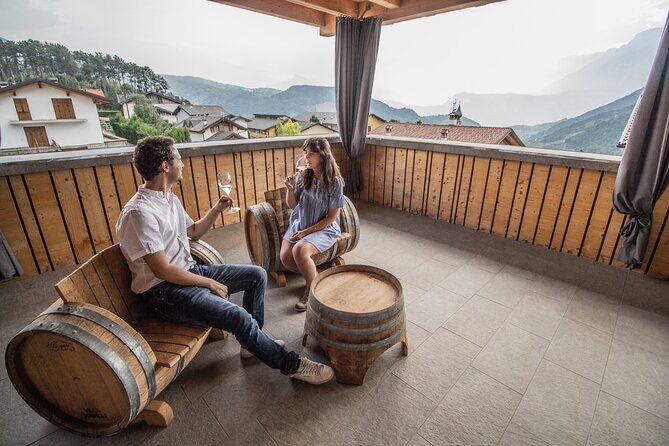 GOLD EXPERIENCE - Winery tour & tasting at Villa Corniole - Key Points