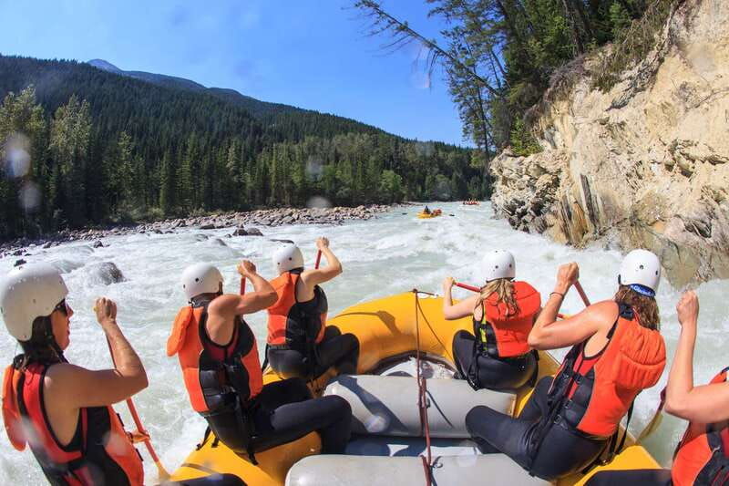 golden-bc-kicking-horse-river-whitewater-raft-experience