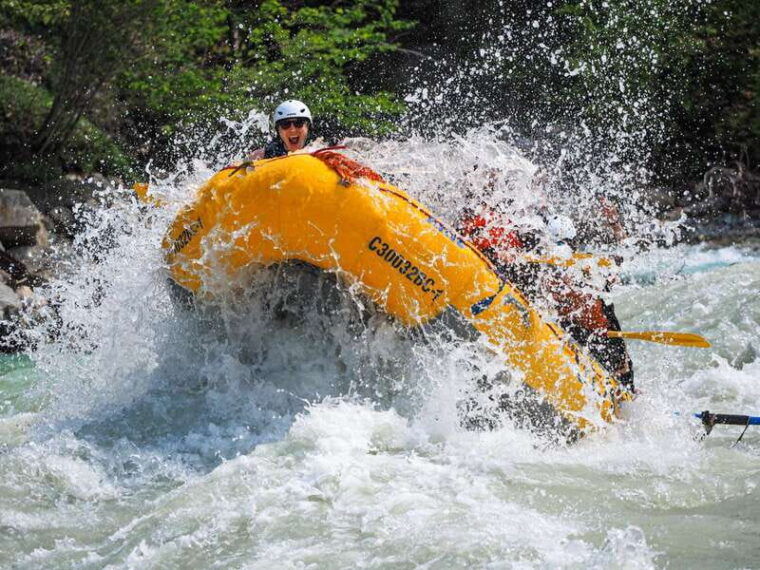 golden-bc-kicking-horse-river-whitewater-raft-experience