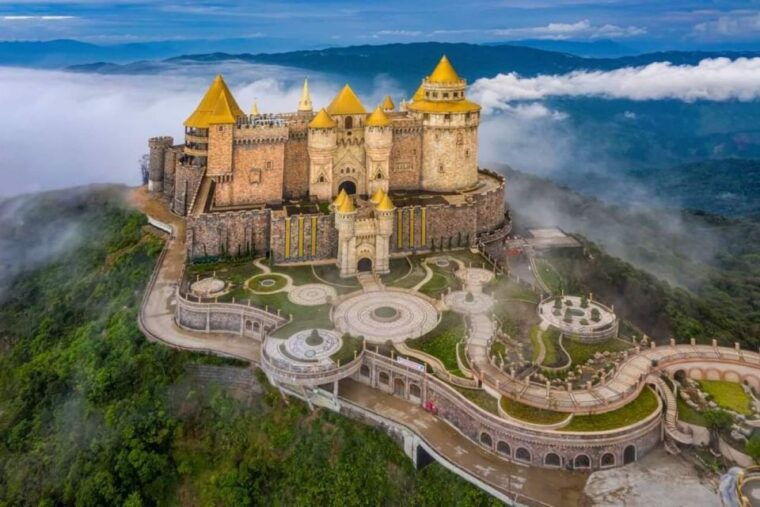 golden-bridge-ba-na-hills-luxury-group-from-hoi-an-da-nang