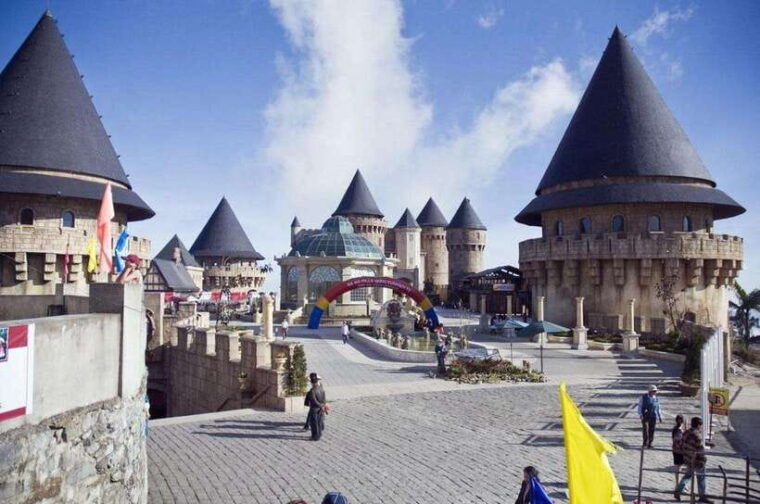 golden-bridge-ba-na-hills-small-group-from-hoi-an-da-nang-2