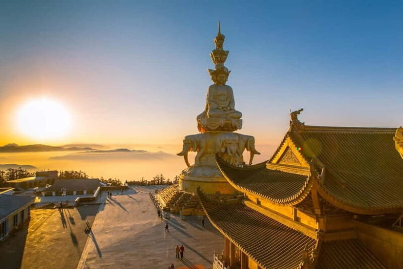 Golden Buddha & Cloud Sea: Emei Mountain Private Tour - Key Points