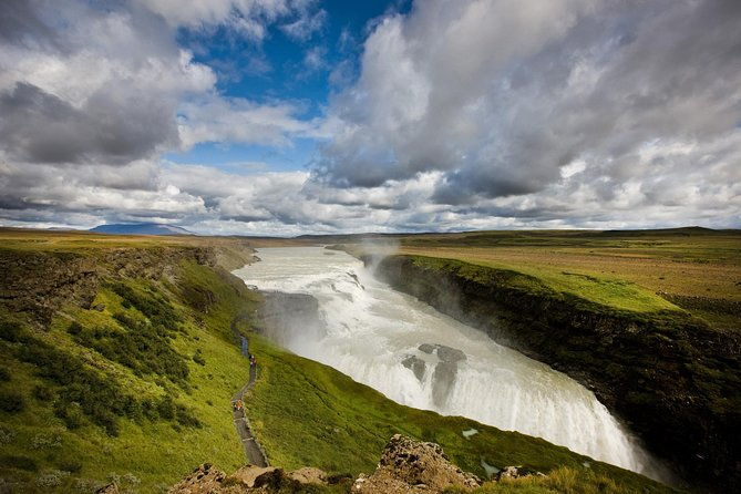 golden-circle-7-hours-bus-tour-from-reykjavik
