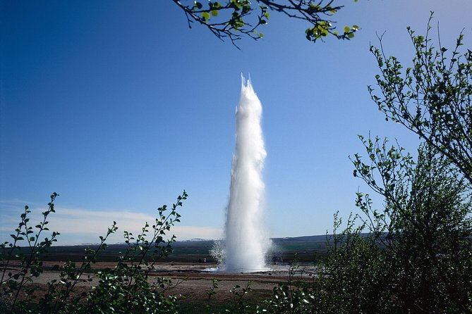 golden-circle-7-hours-bus-tour-from-reykjavik