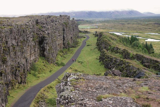 golden-circle-7-hours-bus-tour-from-reykjavik