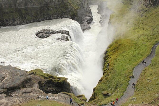 golden-circle-day-trip-with-fridheimar-greenhouse-visit-from-reykjavik