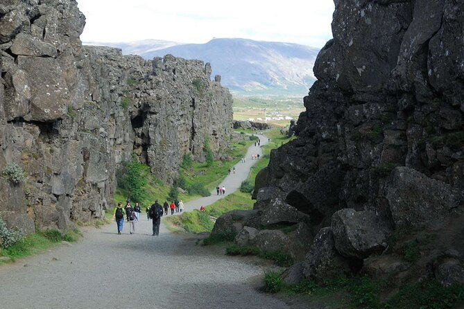 golden-circle-german-speaking-small-group-tour-from-reykjavik