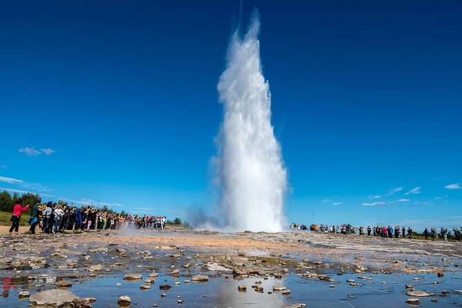 golden-circle-northern-lights-tour-from-reykjavik
