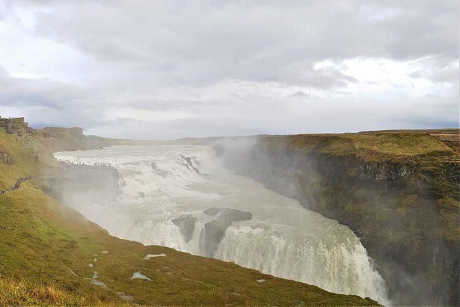 golden-circle-private-day-tour-up-to-9-passengers