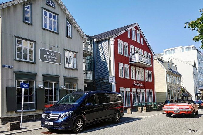 golden-circle-secret-lagoon-luxury-private-tour-in-a-new-luxury-mercedes-benz