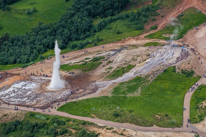 golden-circle-super-jeep-tour-and-snowmobiling-from-reykjavik-2