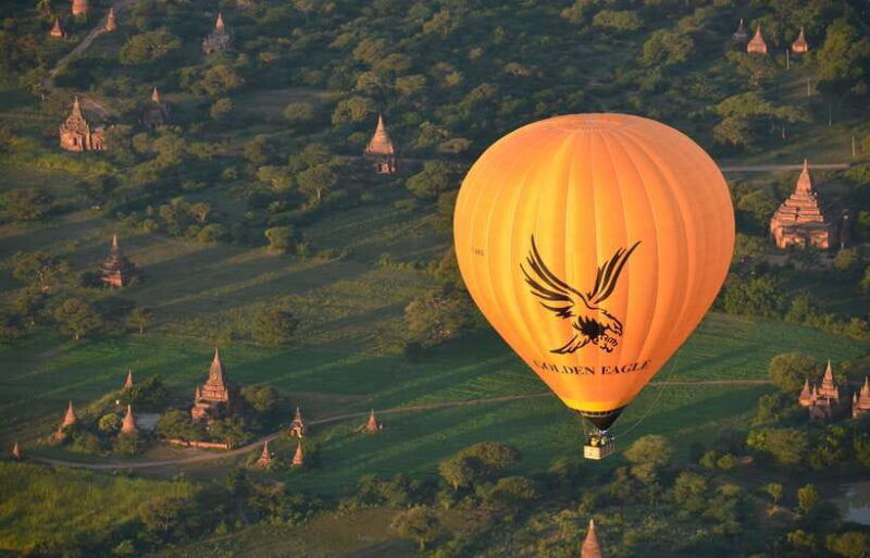 golden-eagle-ballooning-in-bagan