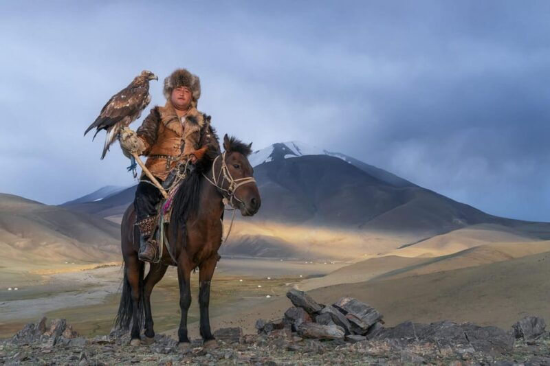 golden-eagle-festival-and-greate-gobi-desert-tour