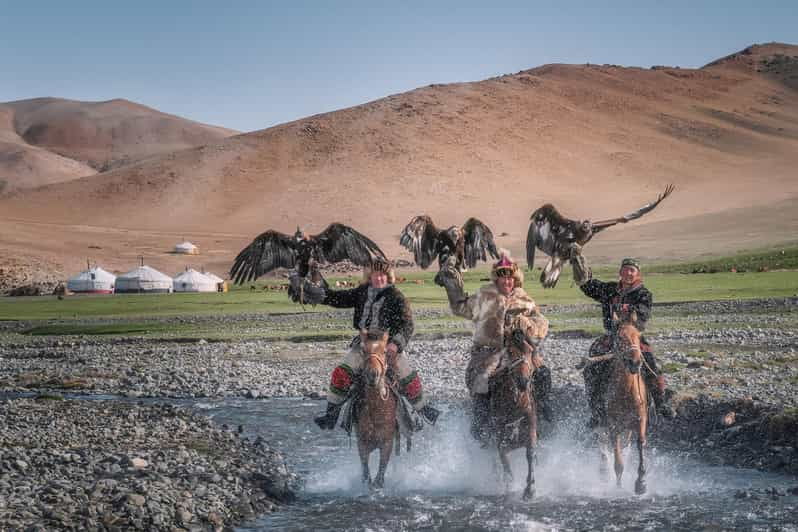 golden-eagle-festival-and-greate-gobi-desert-tour