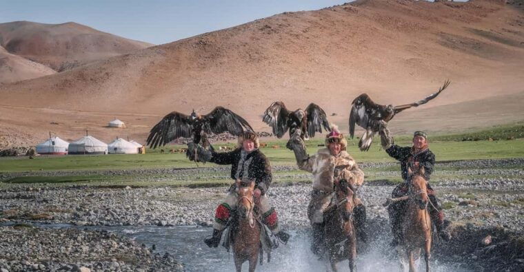 golden-eagle-festival-and-greate-gobi-desert-tour
