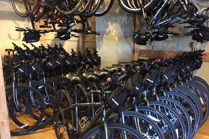 golden-gate-bridge-bike-rentals-very-close-to-the-bridge