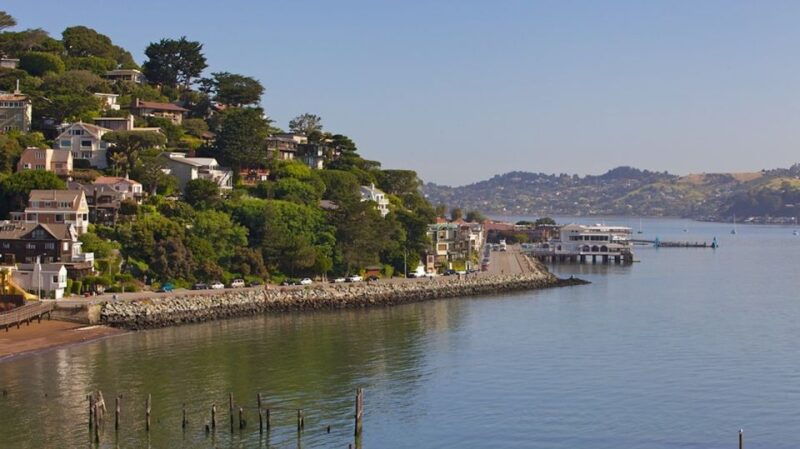 golden-gate-bridge-electric-bike-guided-tour-to-sausalito